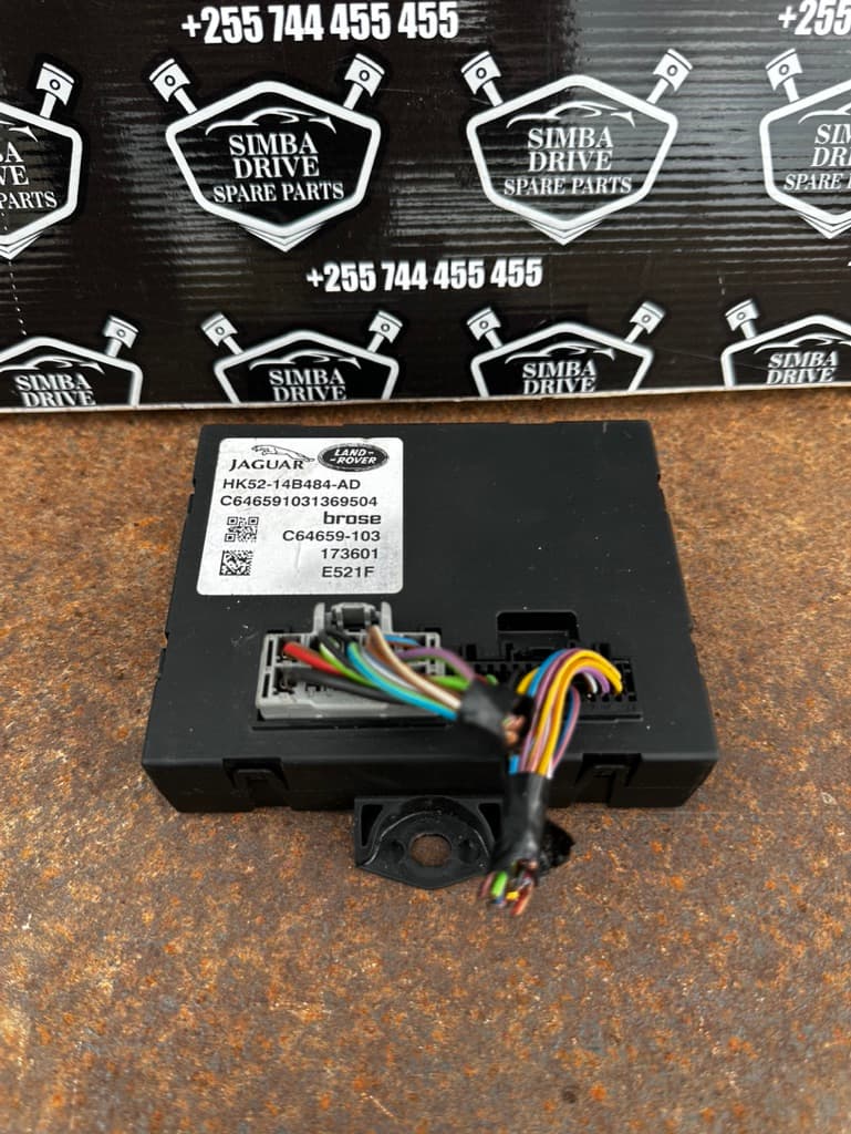 GENUINE RANGE ROVER VOGUE L405, 2013-2021 Tailgate Boot Read Control Module