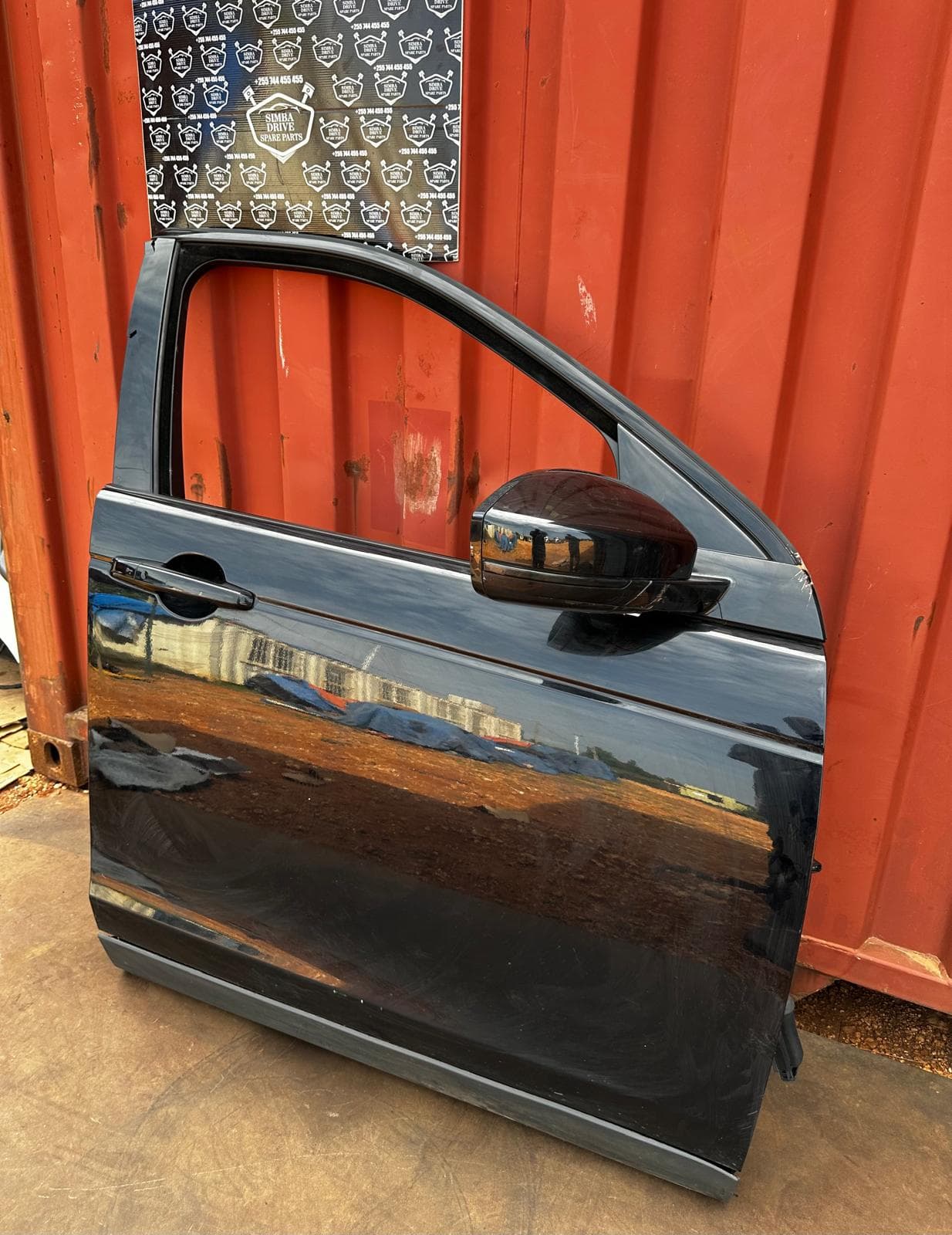 GENUINE LAND ROVER DISCOVERY SPORT L550 2015 Complete Front Left & Right Door (Black Colour - Damage Please See Photos)