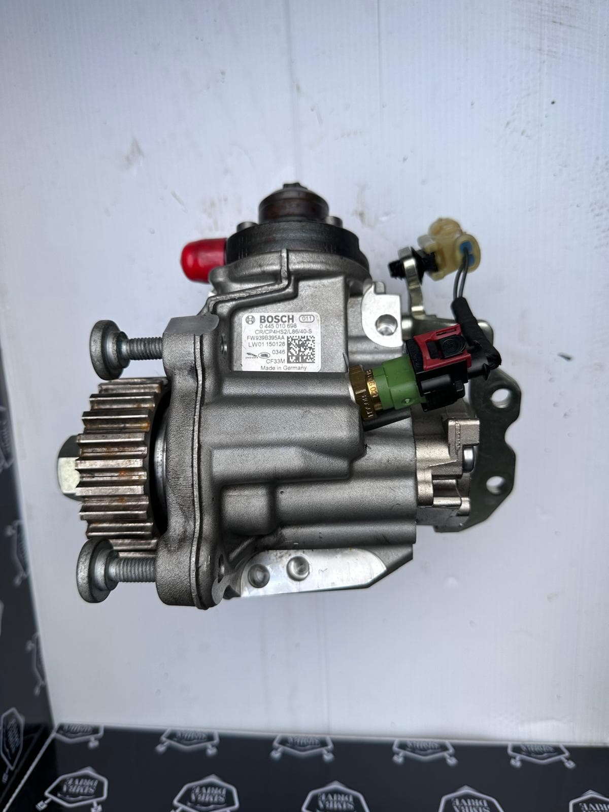 GENUINE LAND ROVER DISCOVERY 4 3.0L High Pressure Fuel Pump For TDV6/SDV6 ENGINES