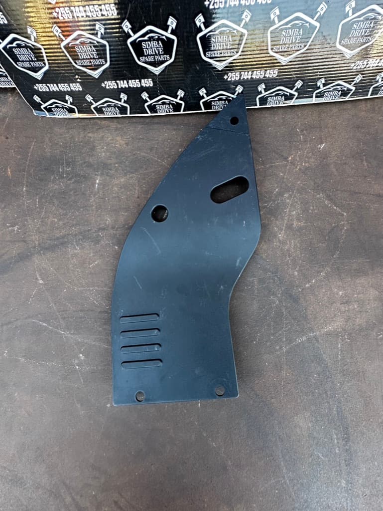 GENUINE RANGE ROVER VOGUE L405, SPORT L494 2013-2021 Engine Bonet Hood Lock Moulding Trim (Right Side)