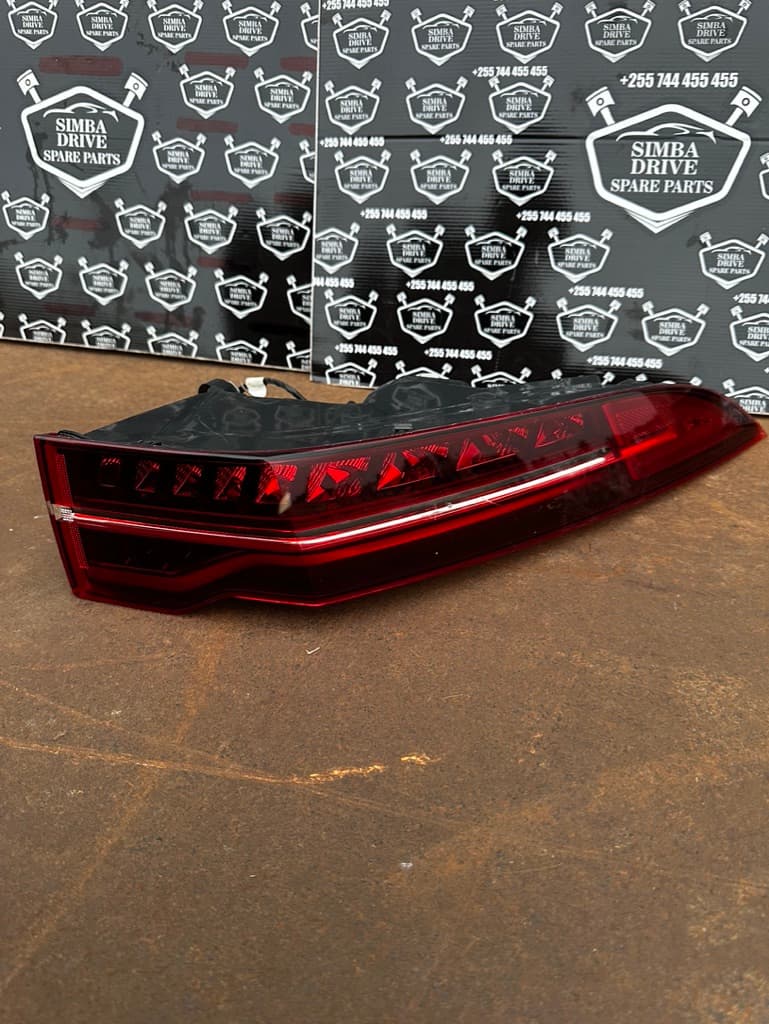 JAGUAR I-PACE X590 2020 Rear Right Tail Light