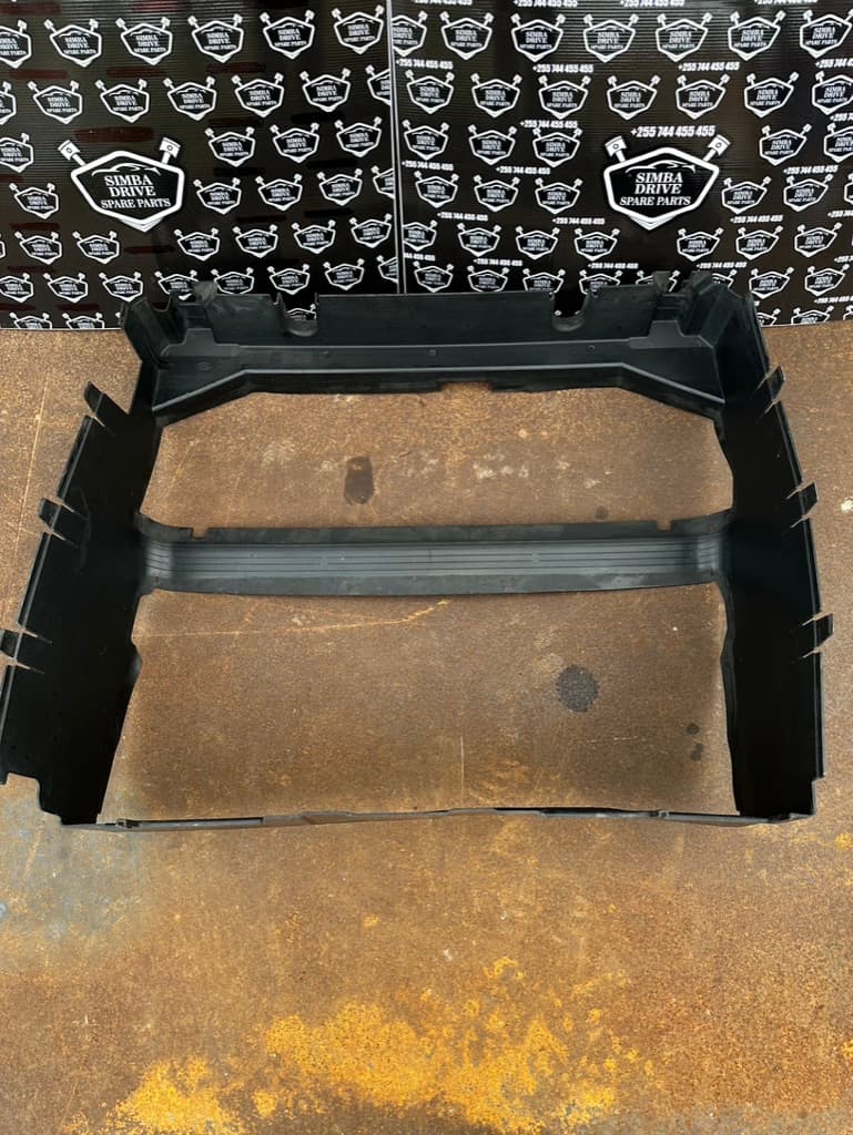 GENUINE LAND ROVER DISCOVERY 5 L462 2017-2024 Front Radiator Air Guide Surround