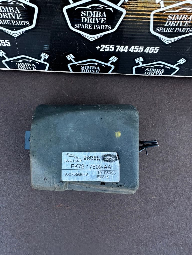 GENUINE LAND ROVER DISCOVERY SPORT L550 2014-2019 Rear Wiper Motor Relay Module