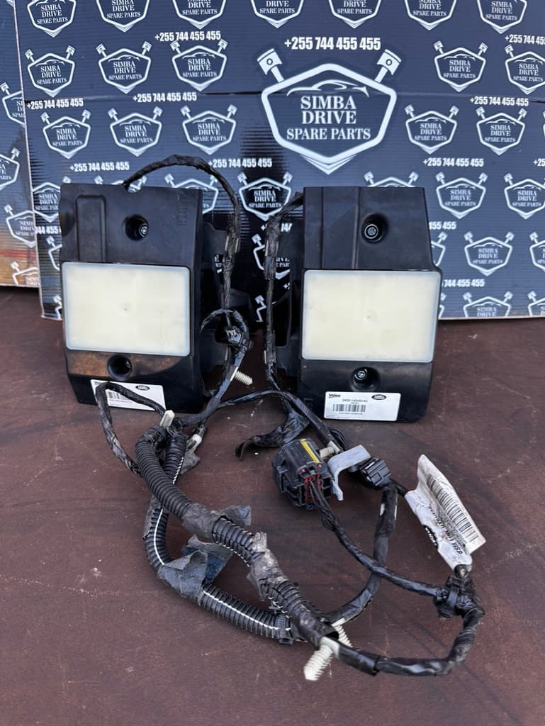 GENUINE LAND ROVER RANGE ROVER VOGUE L405 2013-2022 Blind Sport Radar Distance Sensor PRICE FOR ONE Left OR Right