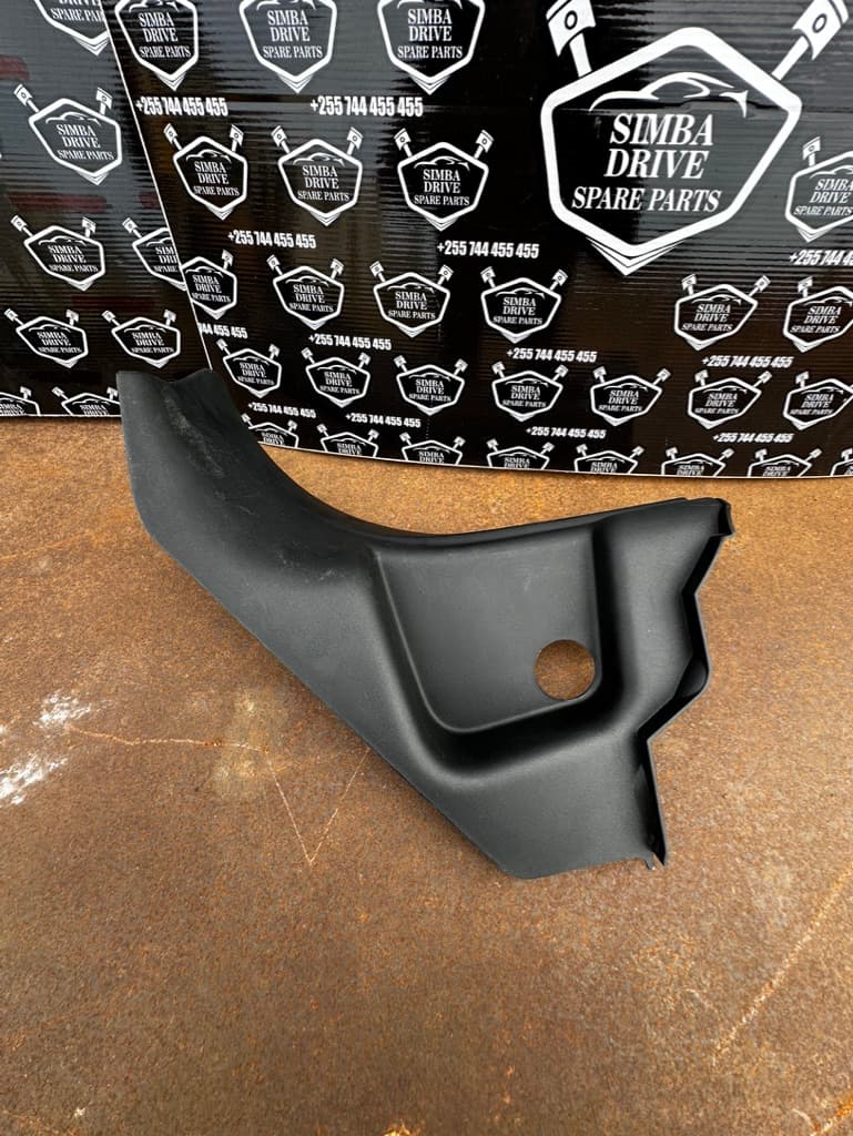GENUINE RANGE ROVER VOGUE L405 2013-2020 Front Upper Cover Internal Pillar Right Side