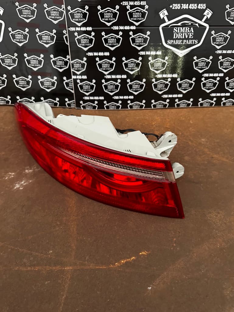 JAGUAR XF X260 2016 Rear Left Tail Light