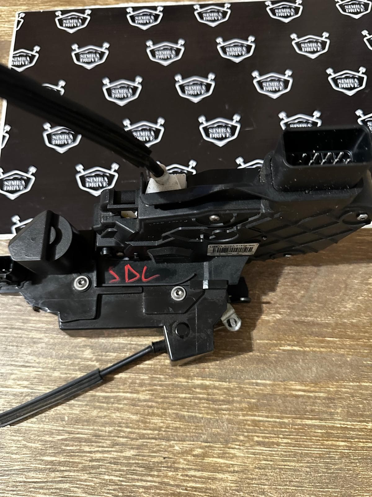 GENUINE Front Right Side Door Lock Mechanism For RANGE ROVER SPORT / DISCOVERY 4 2013