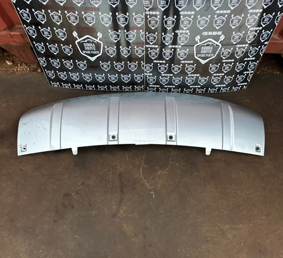 GENUINE LAND ROVER DISCOVERY 5 L462 2017 Front Lower Bumper Trim Diffuser Cover