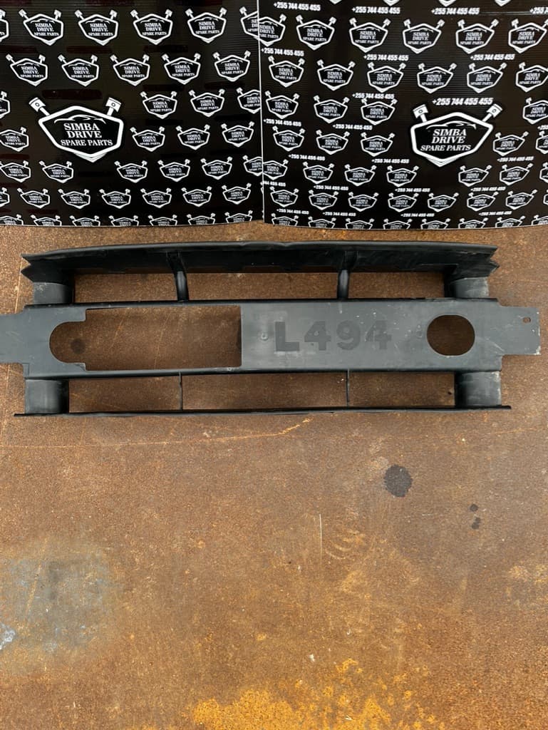 GENUINE RANGE ROVER SPORT L494 2013-2017 Radiator Top Air Guide Trim