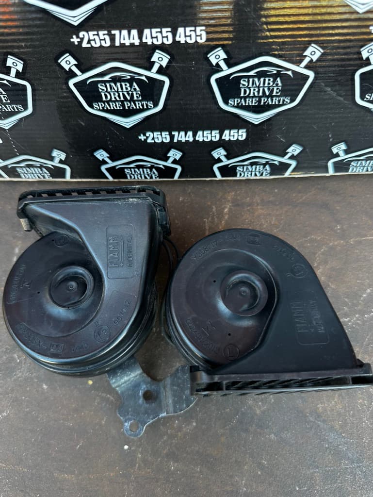GENUINE LAND ROVER RANGE ROVER SPORT L494 & VOGUE L405 2013-2017 Twins Horns