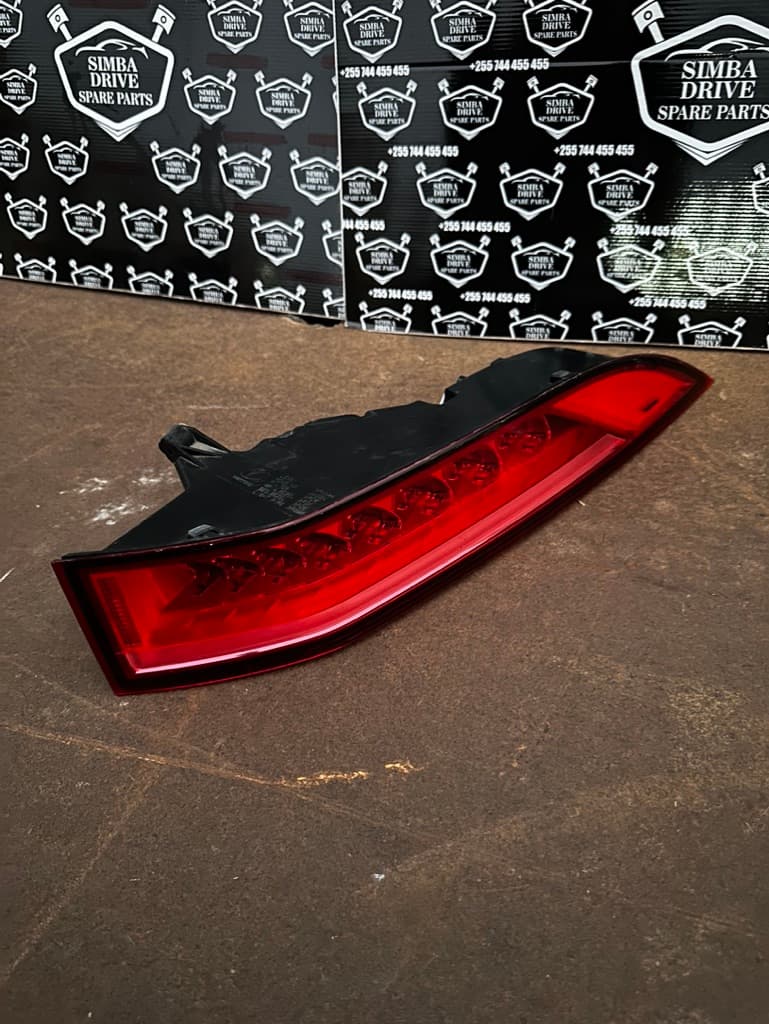 JAGUAR F-PASE X761 2018 Rear Right Lid Tail Light