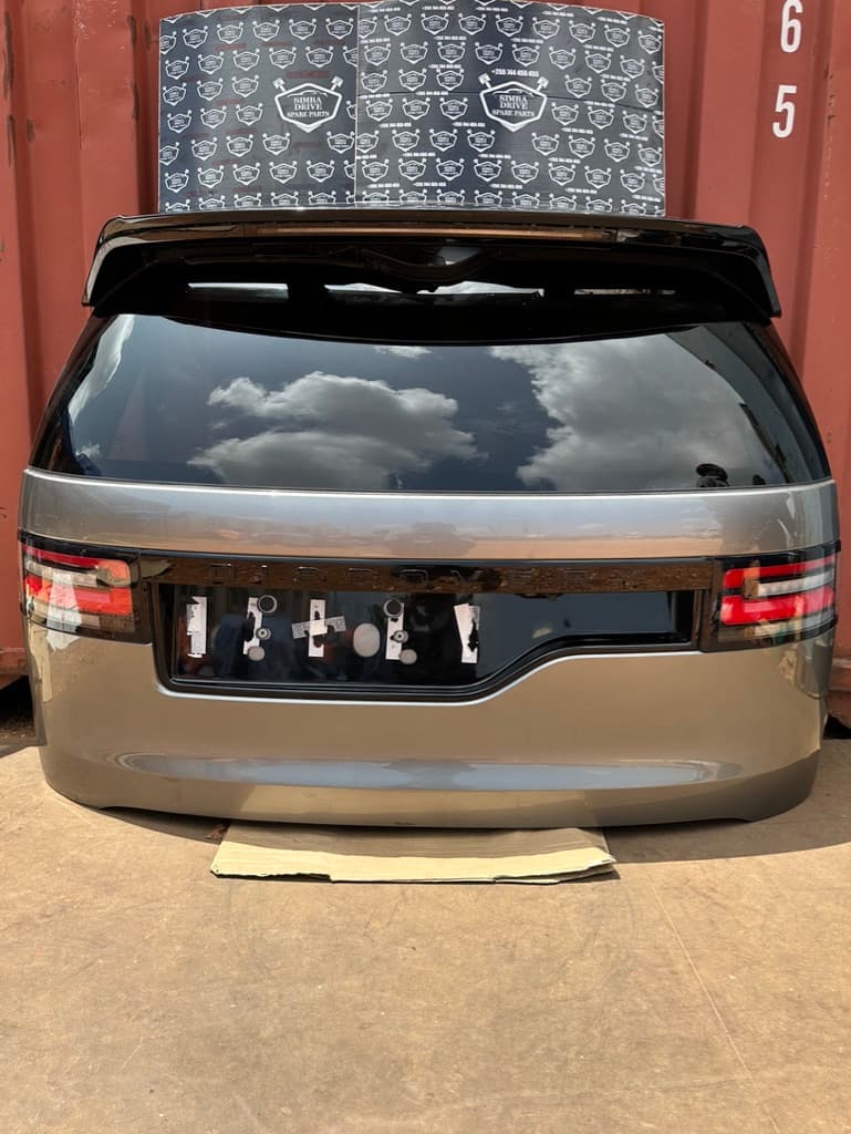 GENUINE LAND ROVER DISCOVERY 5 L462 2017 Complete Tailgate Door (Grey Colour)