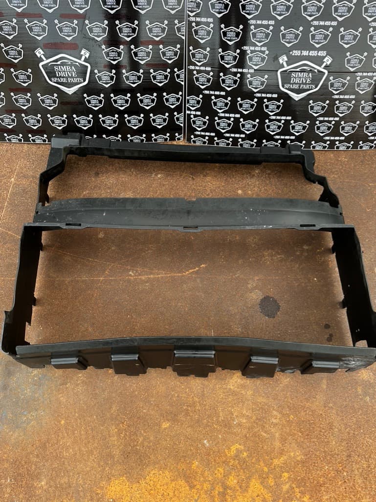 GENUINE RANGE ROVER VOGUE L405, SPORT L494 2013-2021 Radiator Air Guide Duct Frame