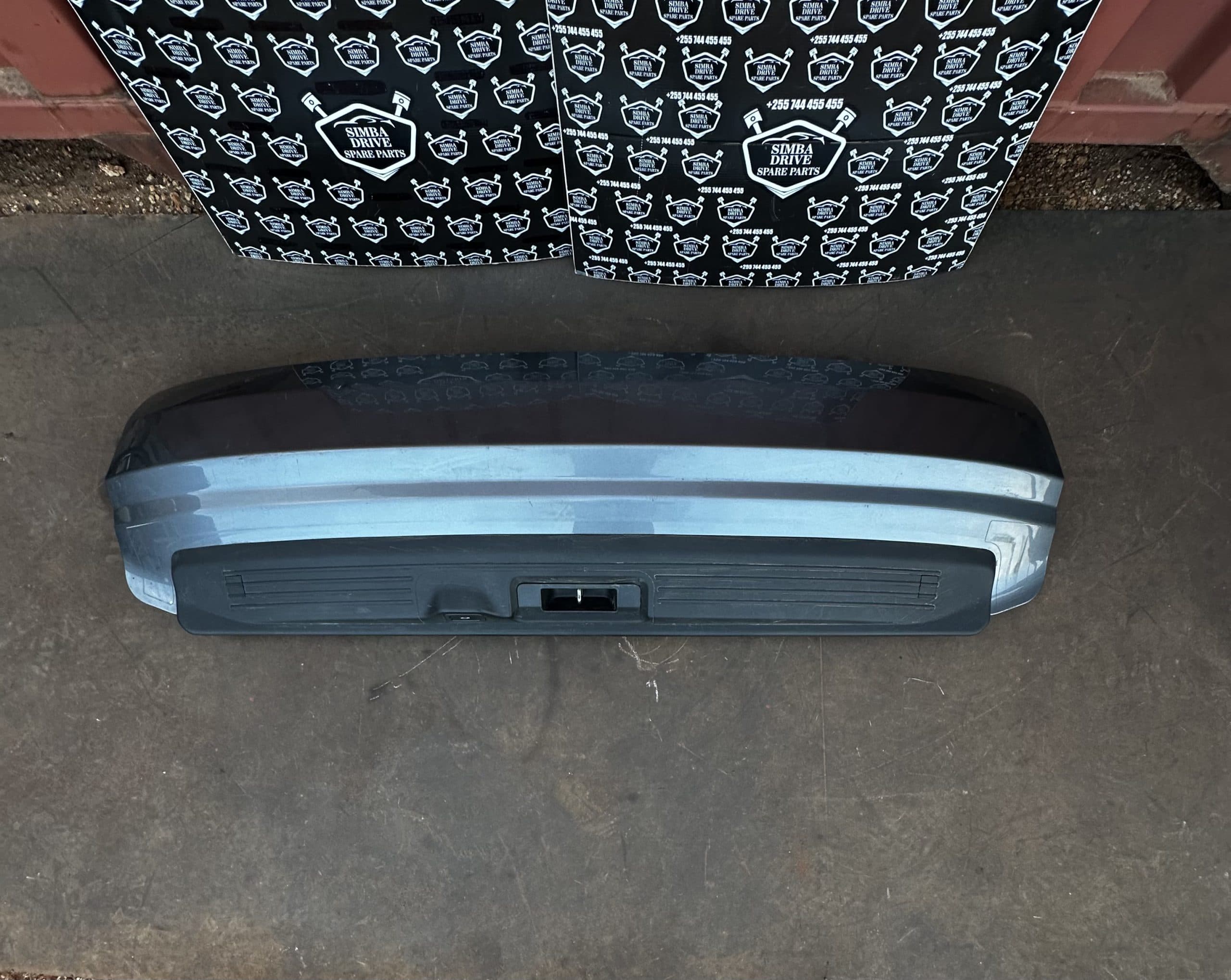 GENUINE RANGE ROVER VOGUE L405 2012-2020 Tailgate Boot Rid Lower Door (Gray & Purple Colour)