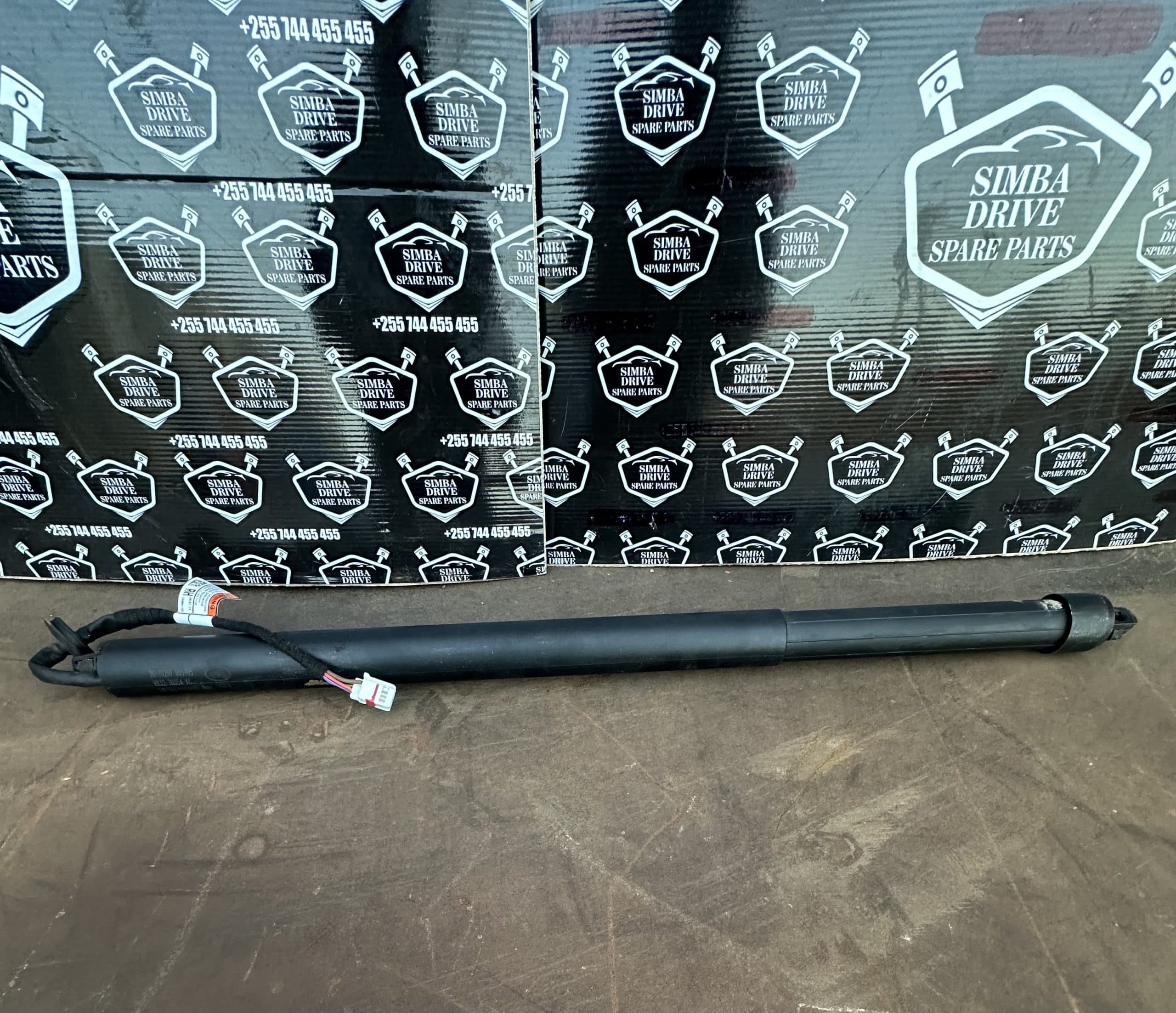 GENUINE LAND ROVER DISCOVERY 5 L462 2017-2026 Rear Right Tailgate Door Shock Absorber / Electric Boot Ram Struts