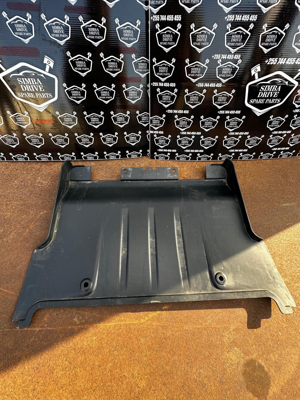 RANGE ROVER VOGUE L405 2015-2021 Rear Bumper Under Tray Trim Cover
