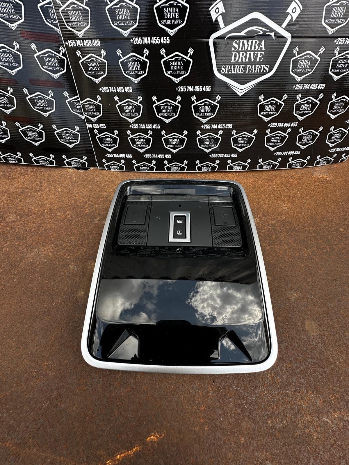 GENUINE RANGE ROVER VELAR L560 2017-2025 Courtesy Light Interior Roof